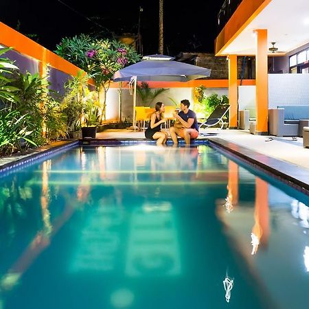 Tropica Gili Total Body Fit - Free Access Gym And Coworking Space Gili Trawangan Exteriér fotografie