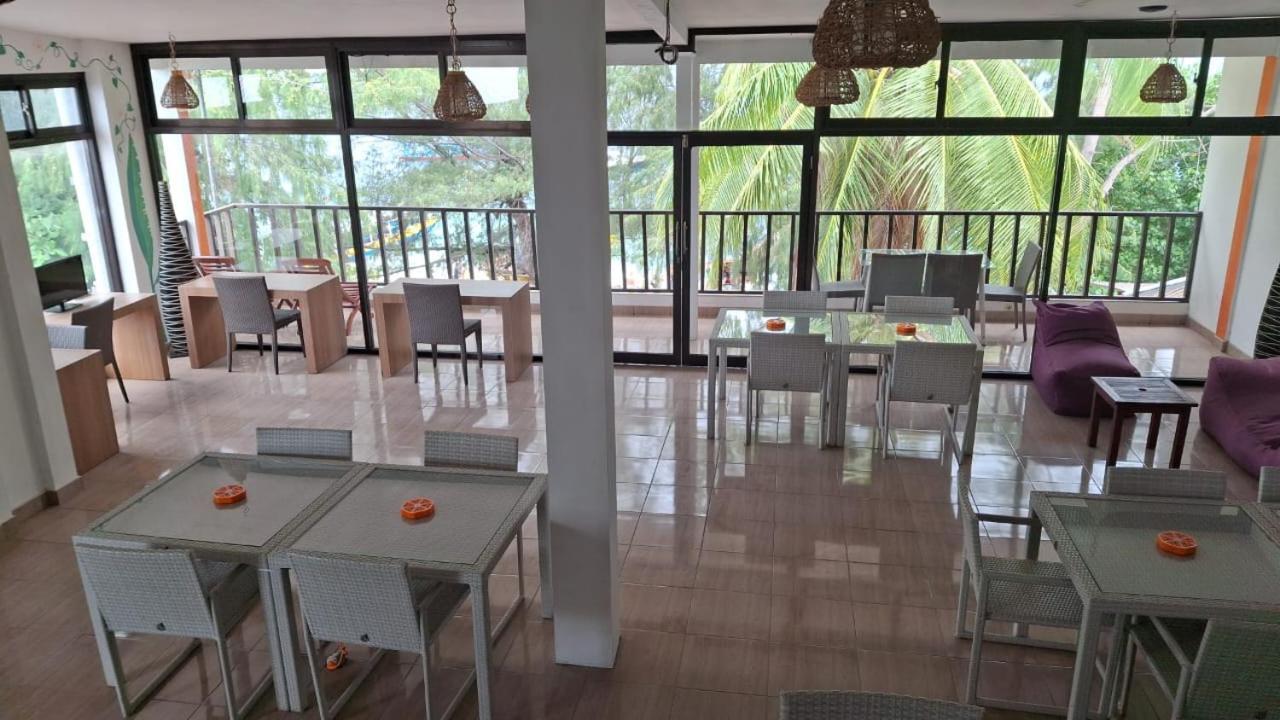 Tropica Gili Total Body Fit - Free Access Gym And Coworking Space Gili Trawangan Exteriér fotografie