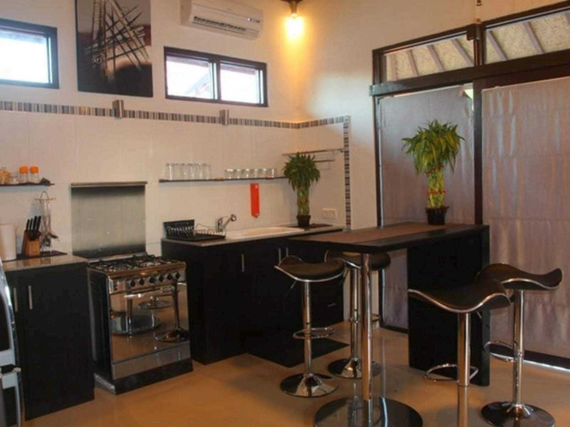 Tropica Gili Total Body Fit - Free Access Gym And Coworking Space Gili Trawangan Exteriér fotografie