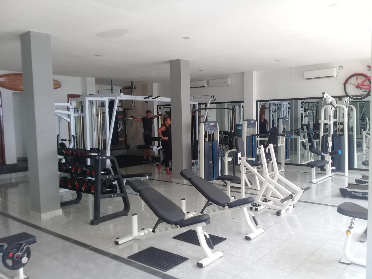 Tropica Gili Total Body Fit - Free Access Gym And Coworking Space Gili Trawangan Exteriér fotografie