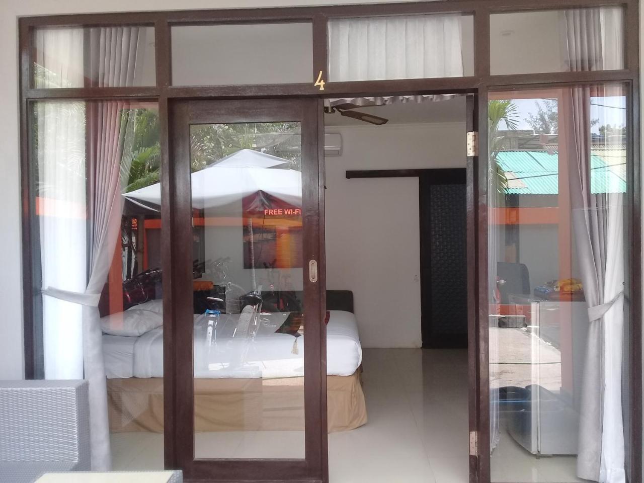 Tropica Gili Total Body Fit - Free Access Gym And Coworking Space Gili Trawangan Exteriér fotografie